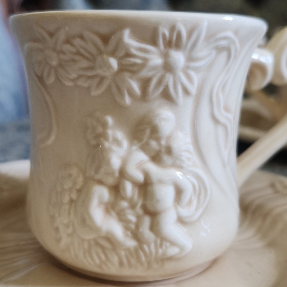 Vintage Beltane tea cups and saucers - Picture 4 of 6